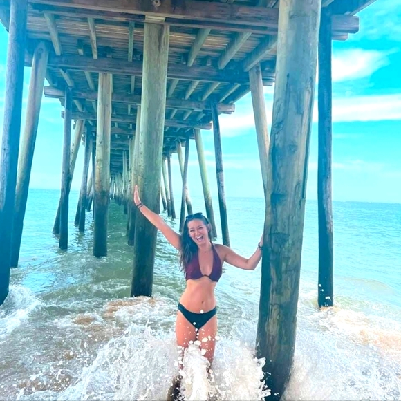 Meet your Posher, Kayley - Picture 2 of 2